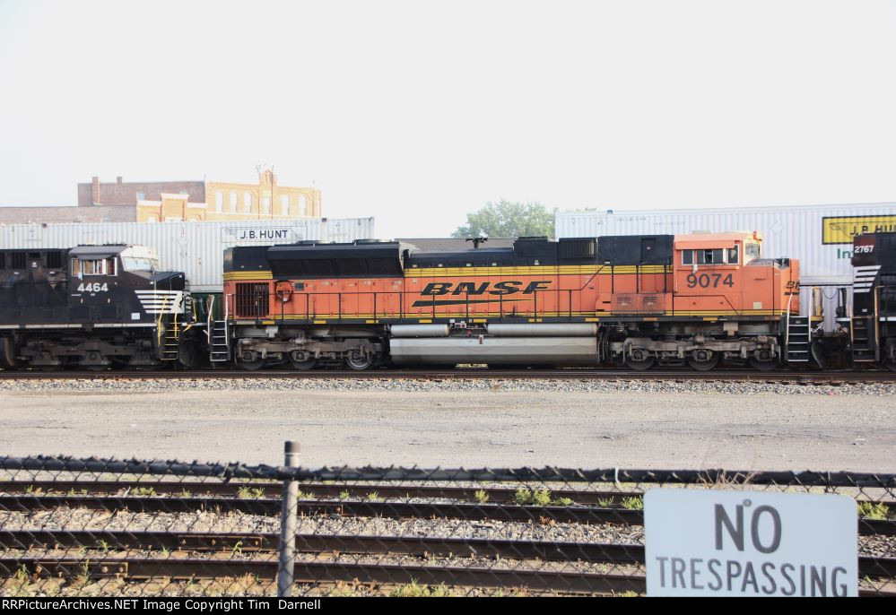 BNSF 9074